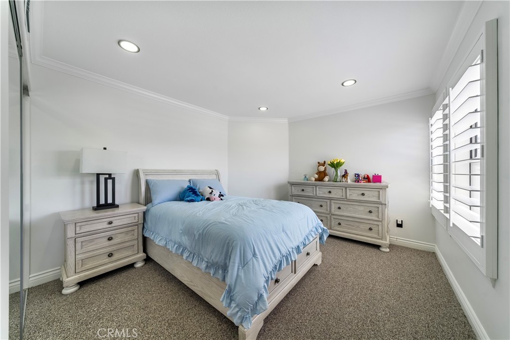 5530 Samantha Property Photo 33