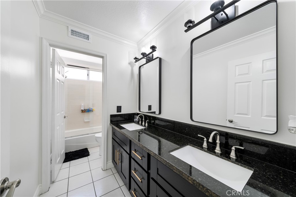 5530 Samantha Property Photo 37