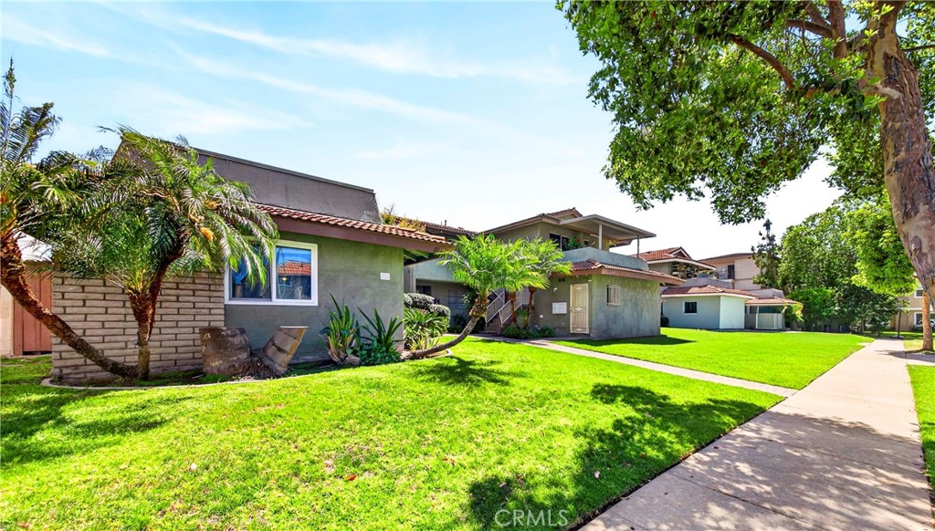 1918 E Del Mar Property Photo 2