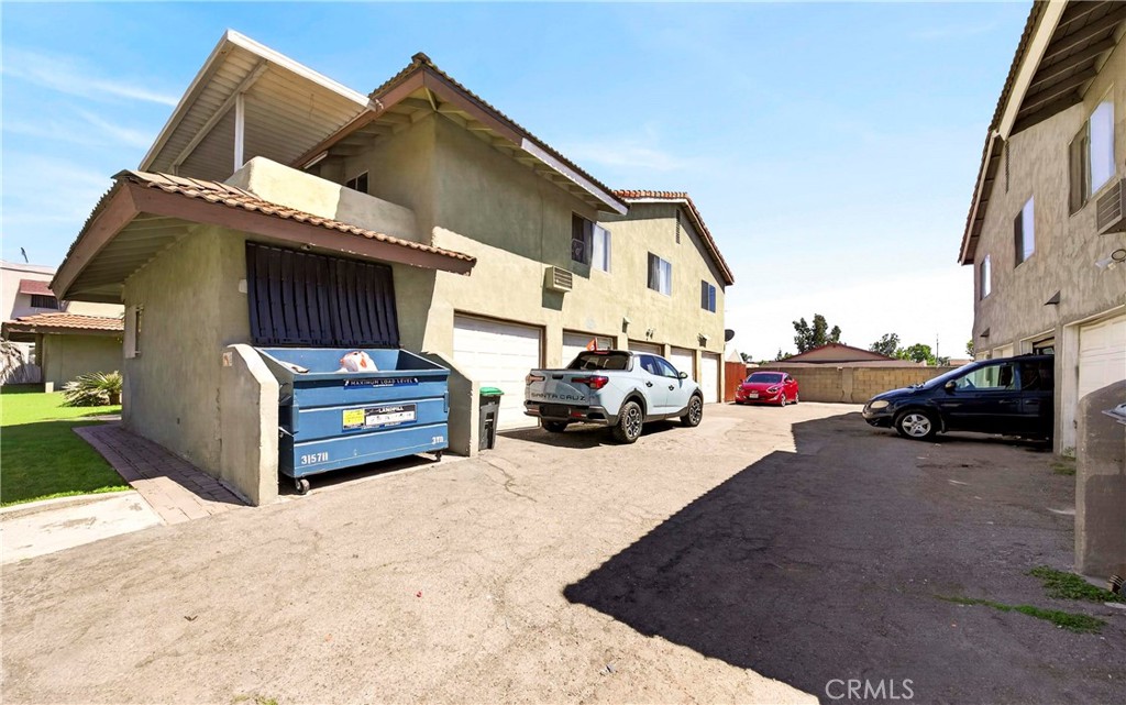 1918 E Del Mar Property Photo 3