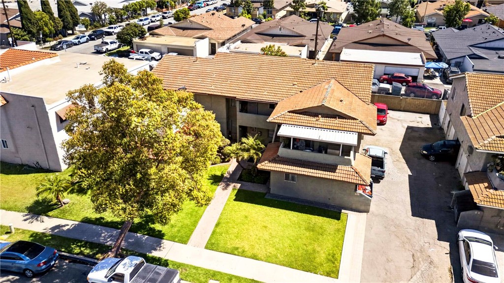 1918 E Del Mar Property Photo 8