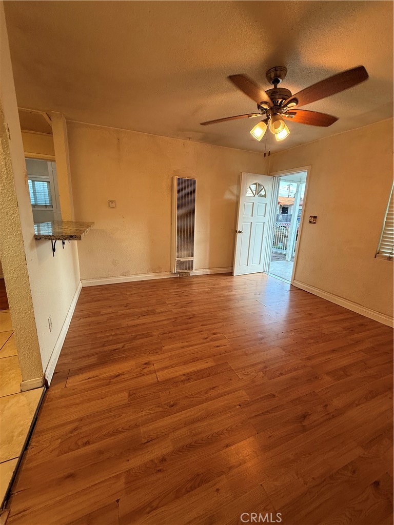 13606 S Largo Avenue Property Photo 6