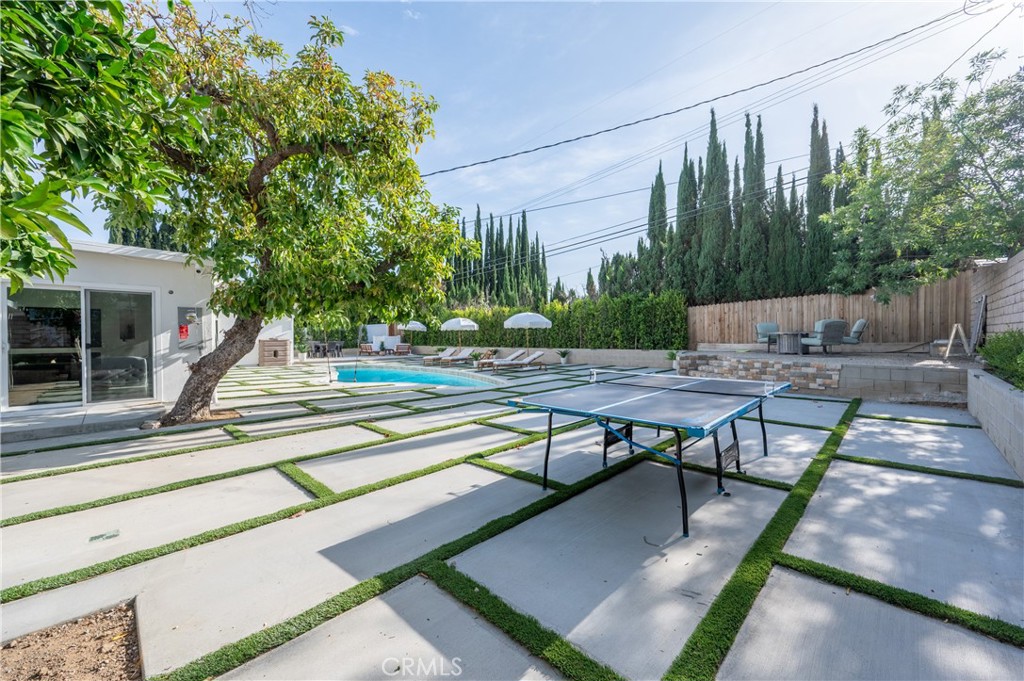 10111 Oso Avenue Property Photo 25