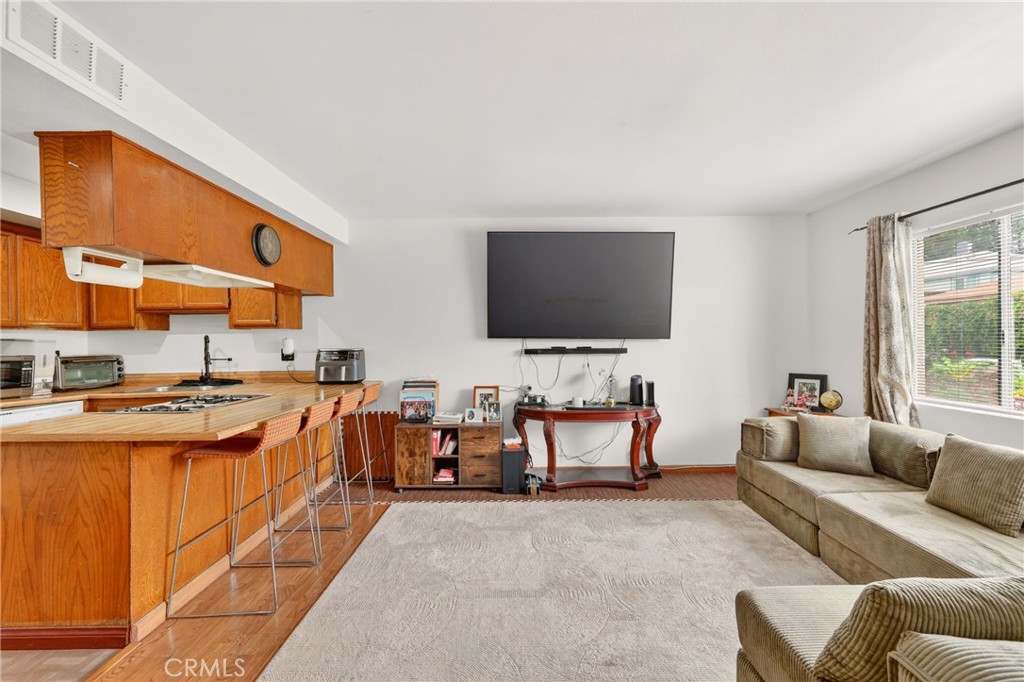 11915 Inez #12 Property Photo 3