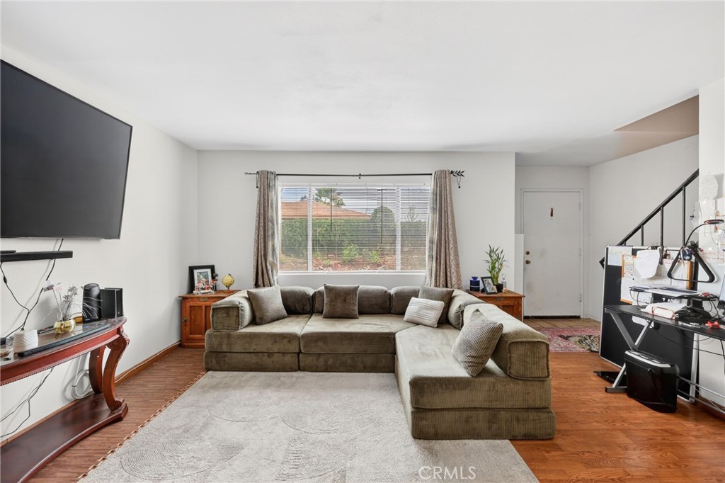 11915 Inez #12 Property Photo 4