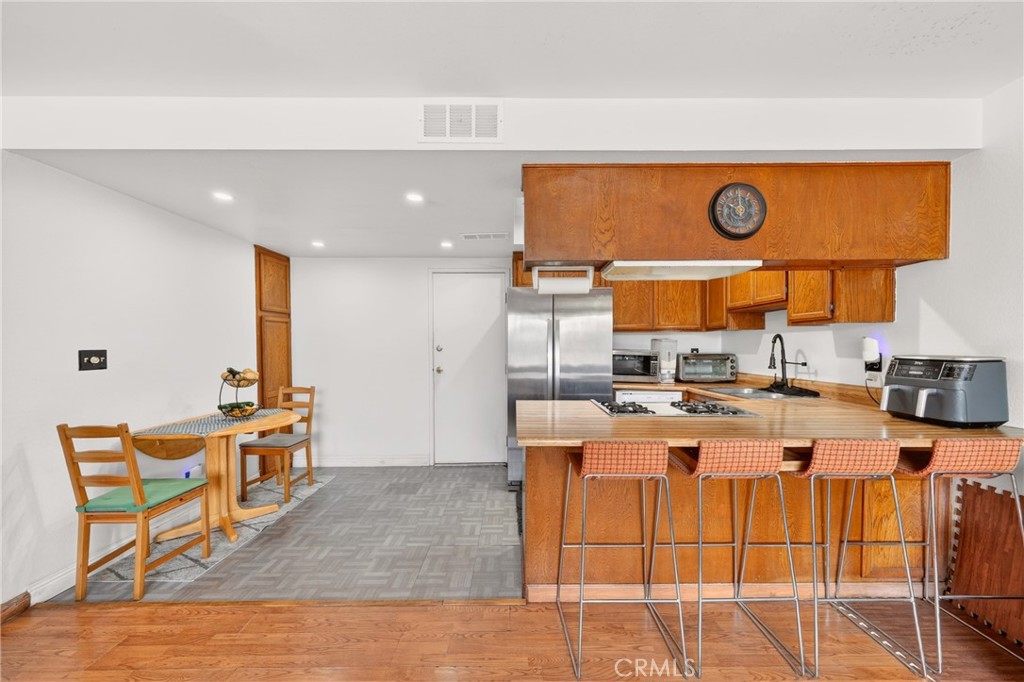 11915 Inez #12 Property Photo 6