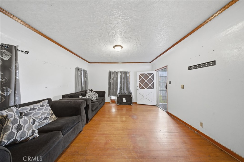 511 N Chester Property Photo 7
