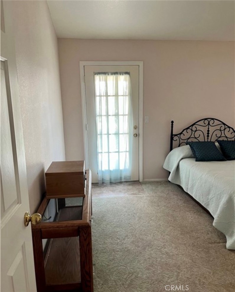 17695 Linden St Property Photo 14