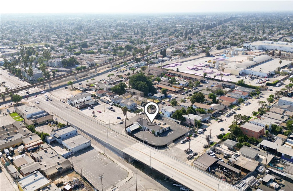 147 E Rosecrans Avenue Property Photo 6