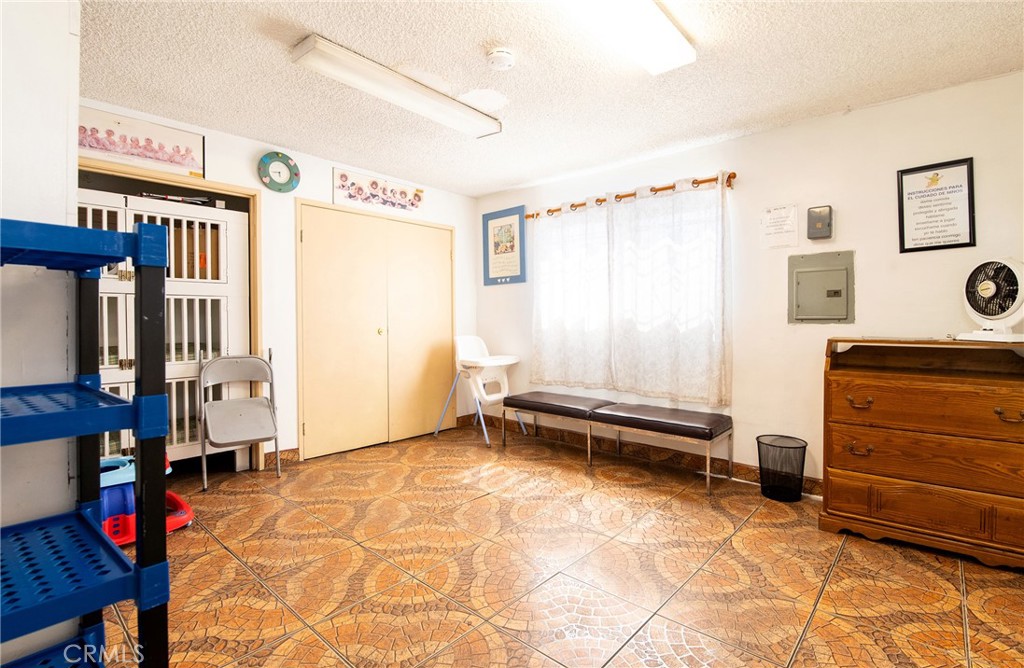 147 E Rosecrans Avenue Property Photo 19