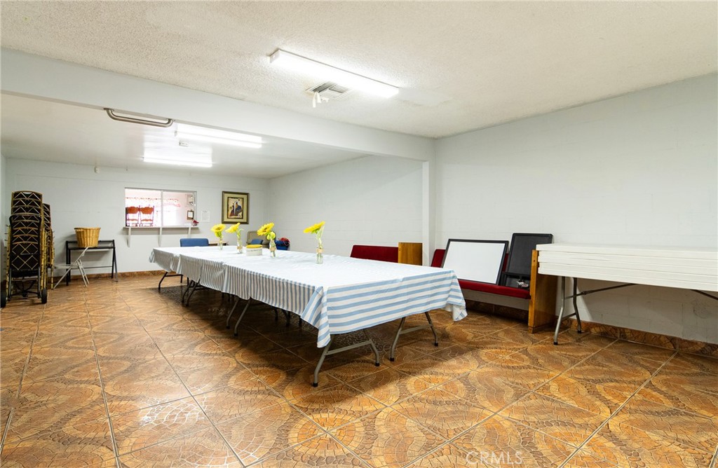 147 E Rosecrans Avenue Property Photo 23