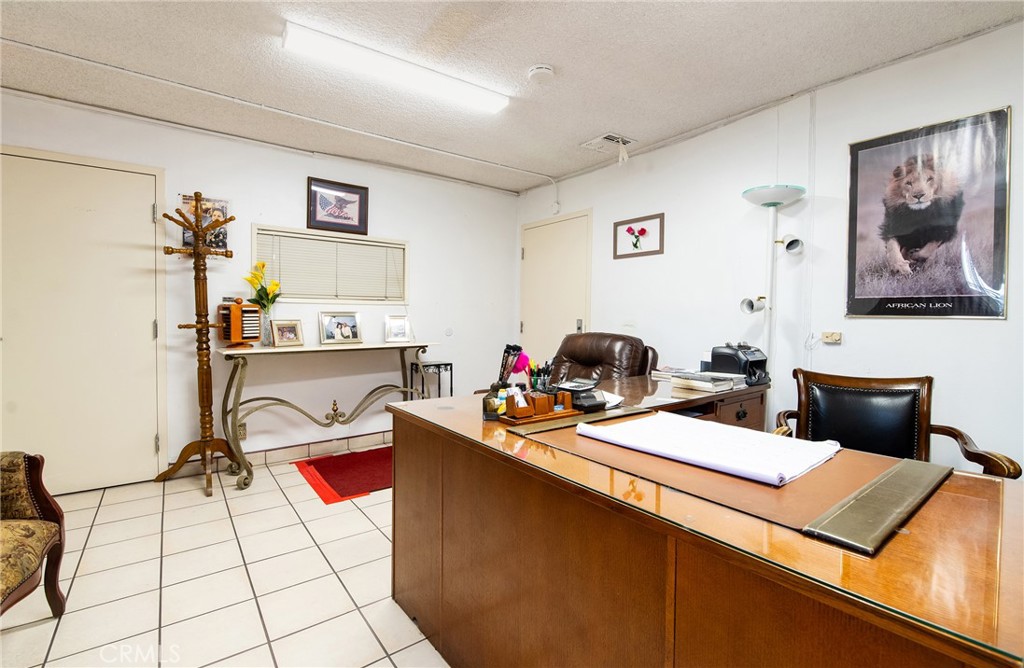 147 E Rosecrans Avenue Property Photo 28