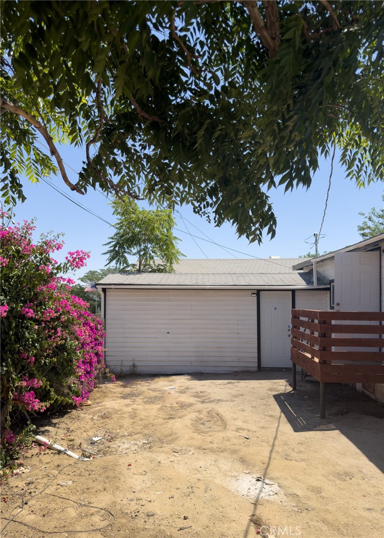 112 Crystal St Property Photo 22