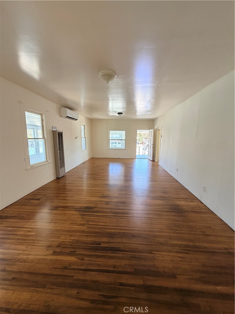 331 Adeline St Property Photo 4
