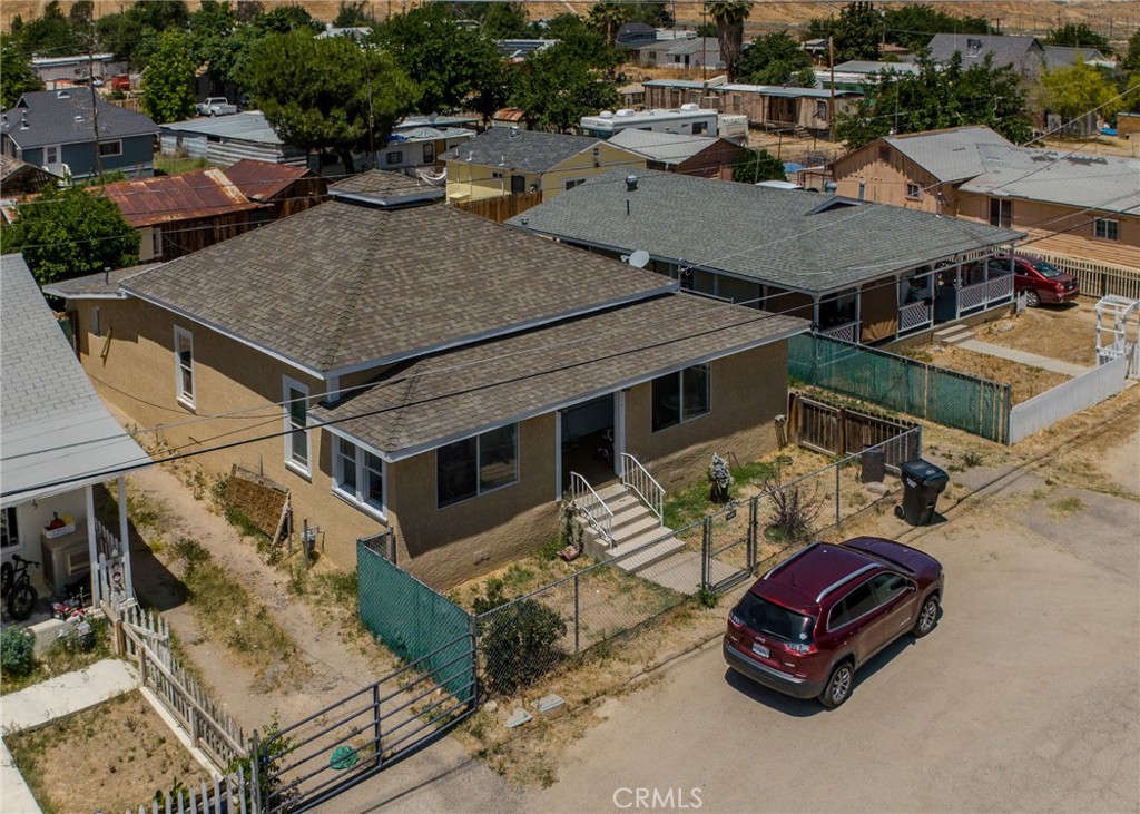 331 Adeline St Property Photo 23