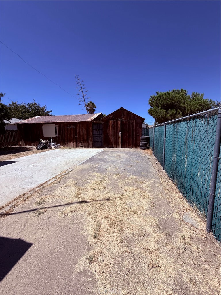 331 Adeline St Property Photo 26