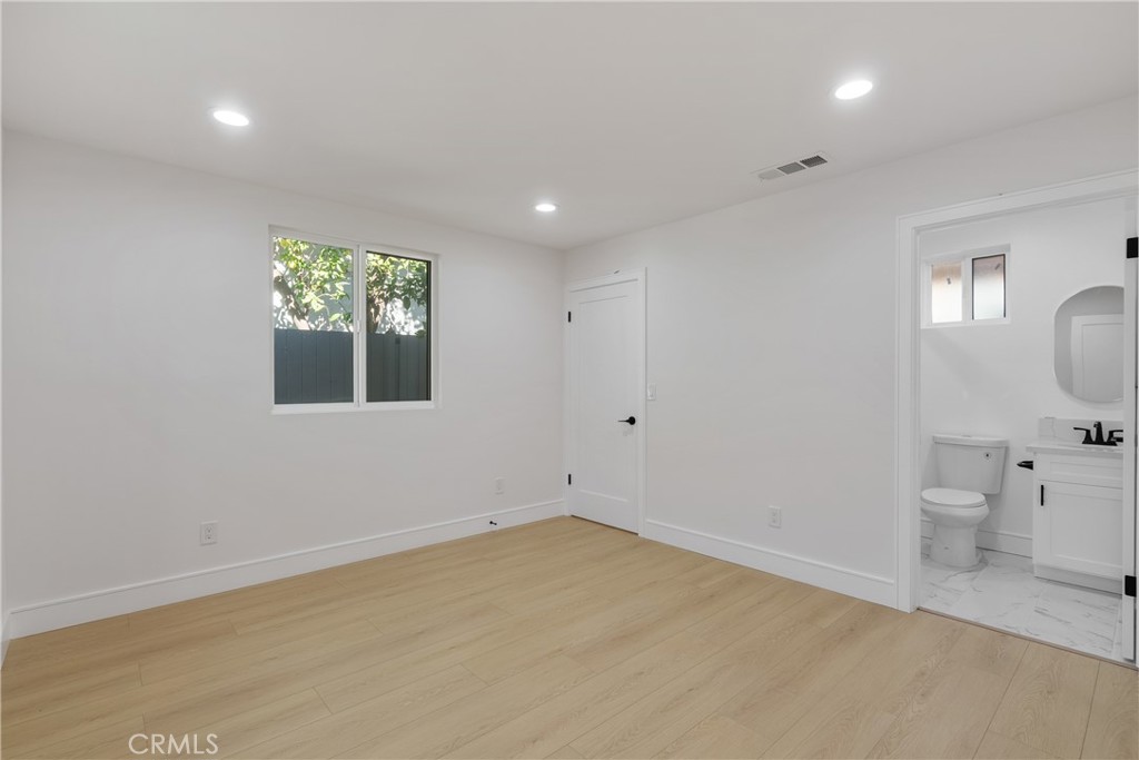 2708 S Cochran Street Property Photo 10