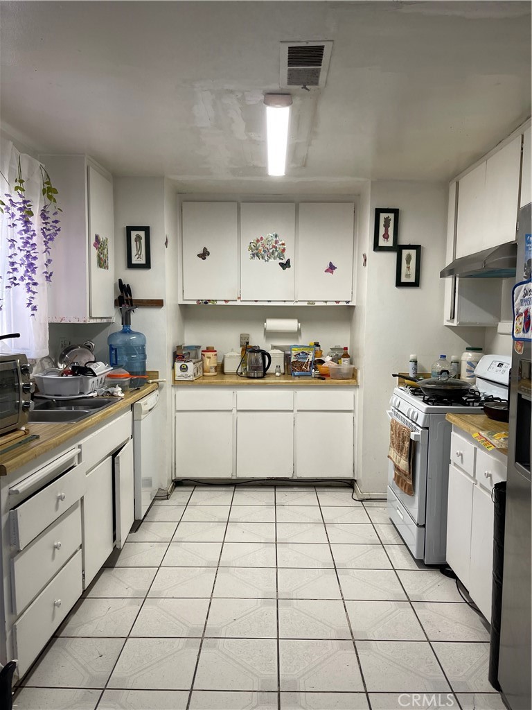 17244 Newmont Ave Property Photo 5