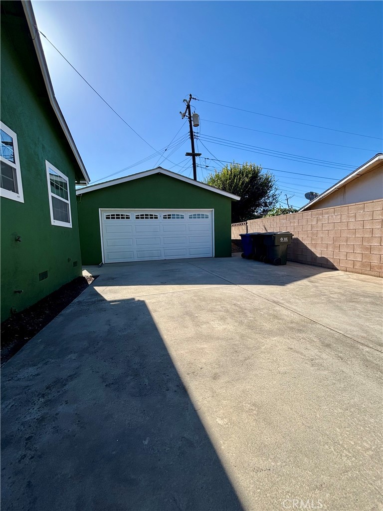 963 Ameluxen Ave Property Photo 6