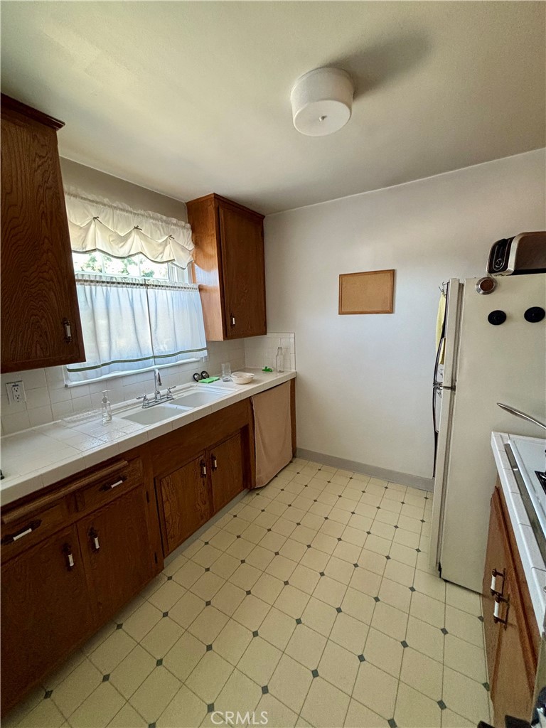 963 Ameluxen Ave Property Photo 9