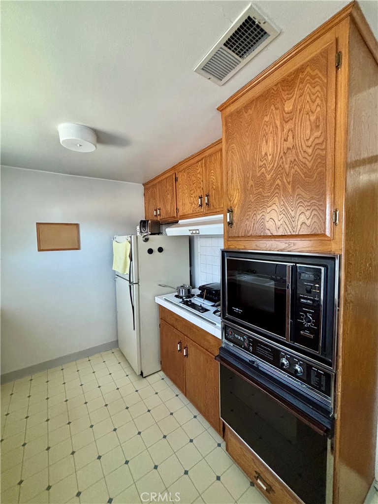 963 Ameluxen Ave Property Photo 10
