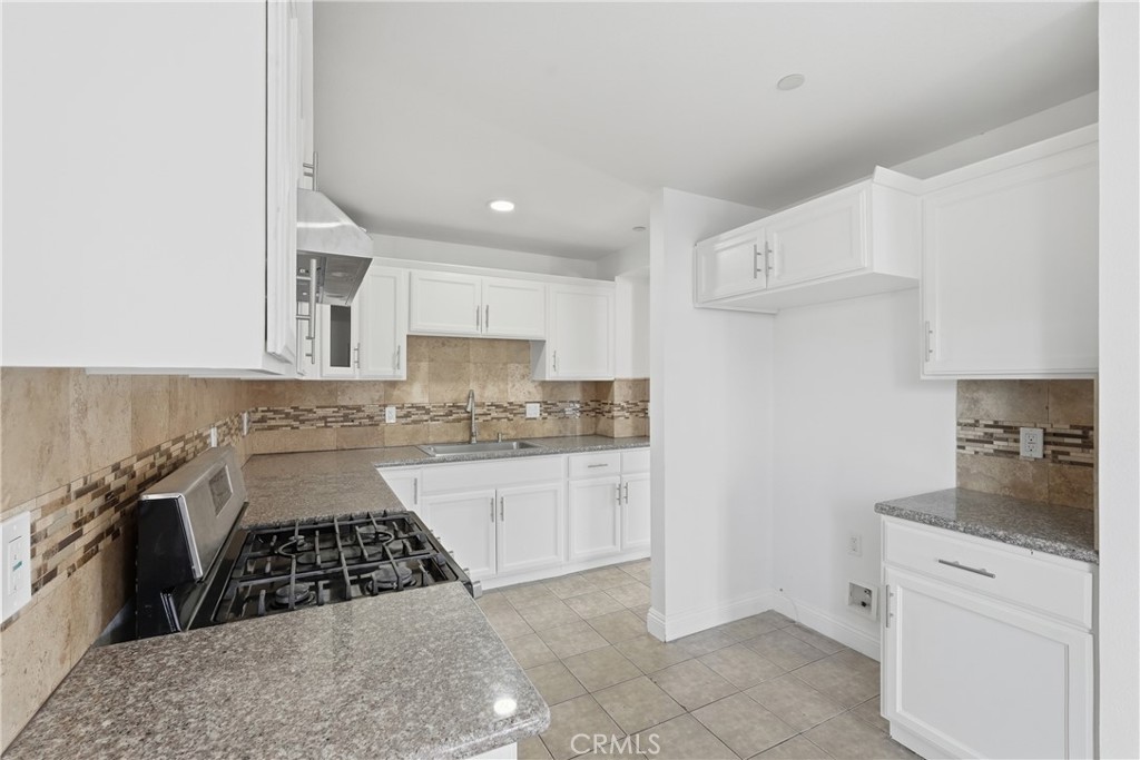 5017 Halldale Avenue 2 Property Photo 6