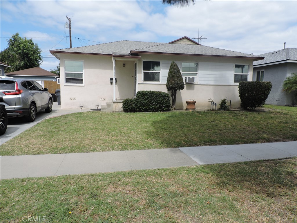 4929 Coldbrook Avenue Property Photo 1