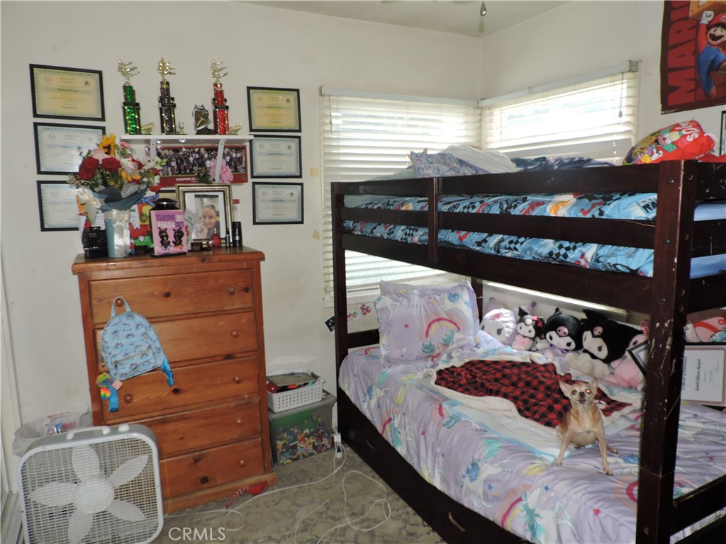 4929 Coldbrook Avenue Property Photo 6