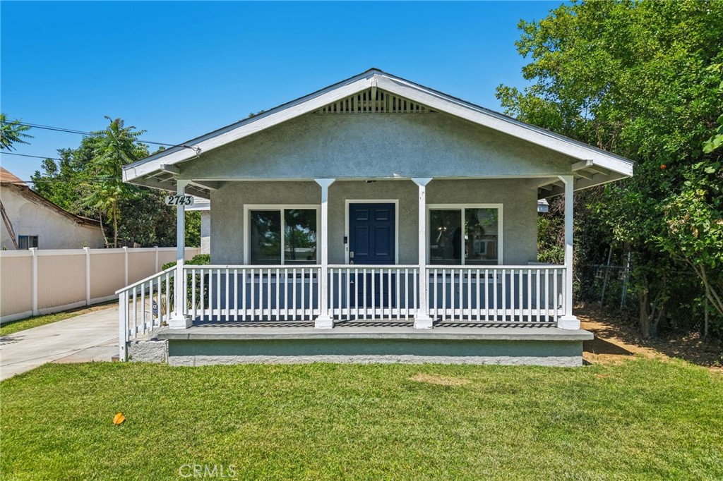 2743 12th Street Property Photo 1