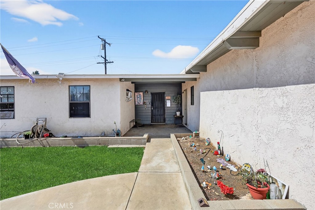 2415 Merrywood Property Photo 1