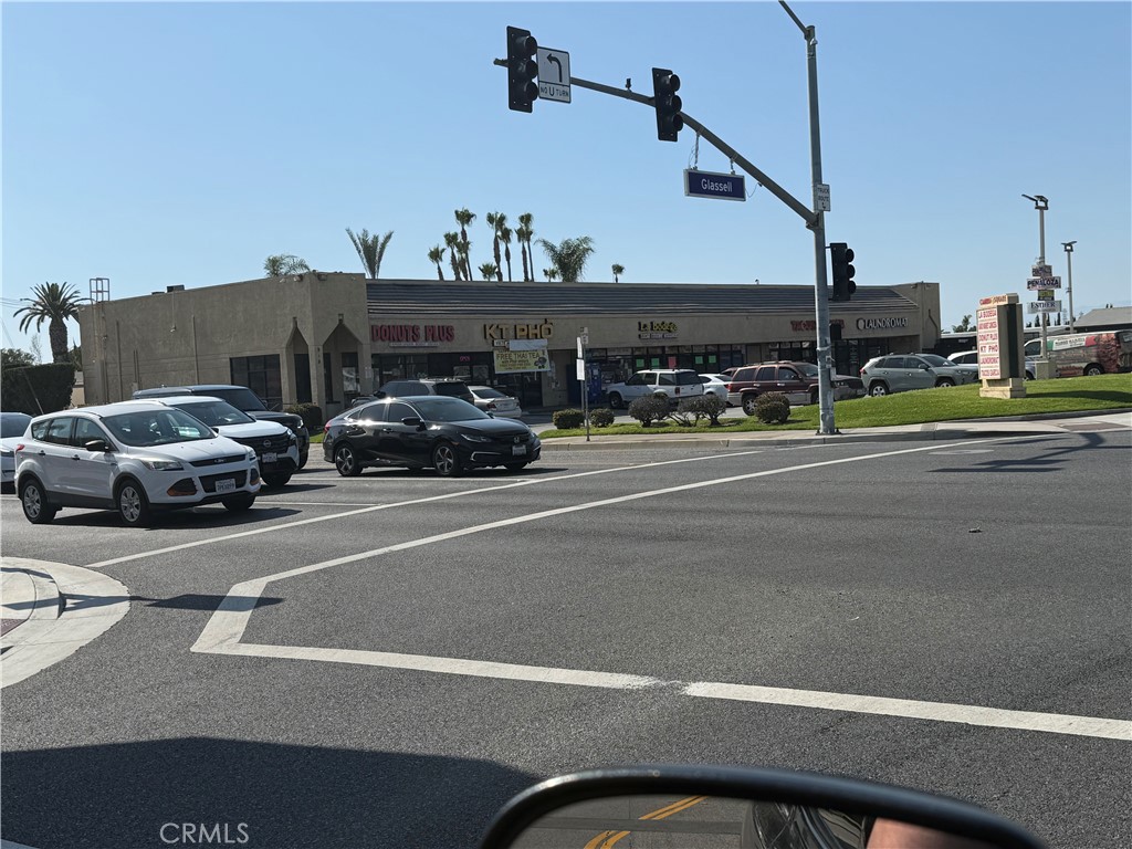 918 S Glassell B Property Photo 15
