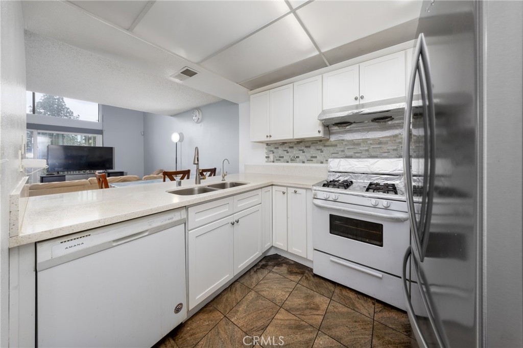 861 S Mountain Property Photo 9