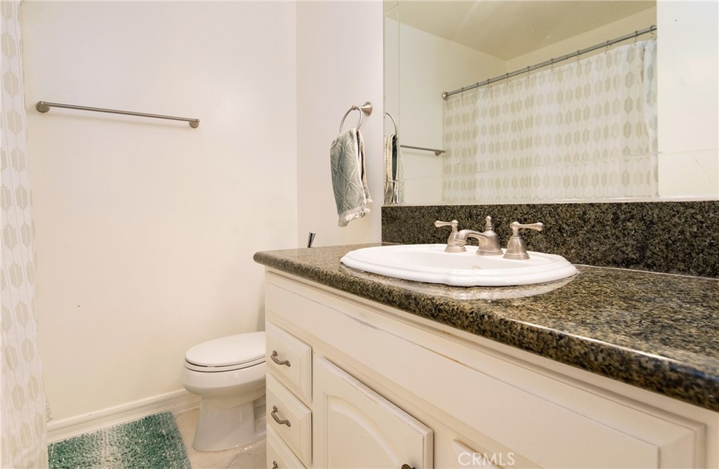 640 W Lambert 35 Property Photo 16