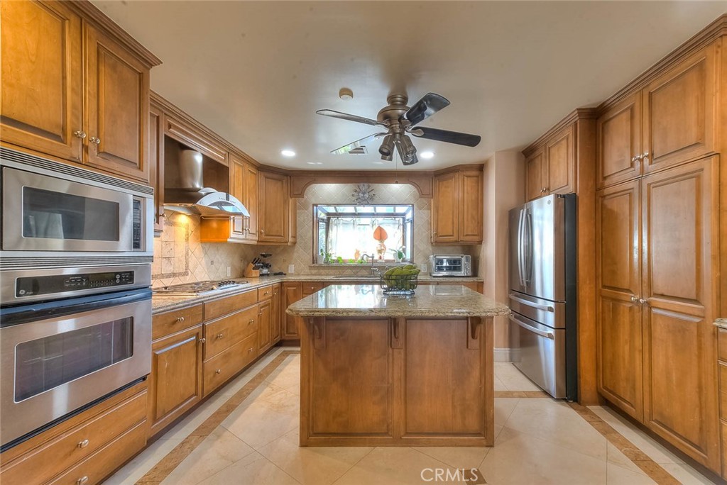 7835 Baysinger Street Property Photo 12