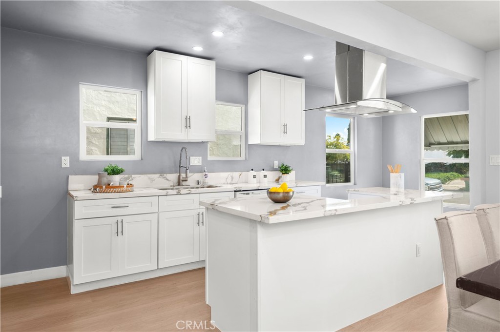 2049 W 71st Street Property Photo 10