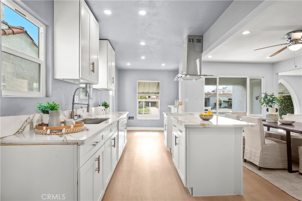 2049 W 71st Street Property Photo 11
