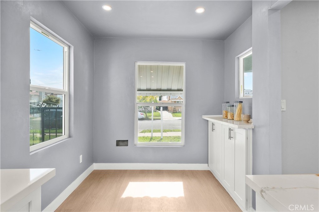 2049 W 71st Street Property Photo 12