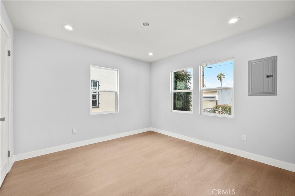 2049 W 71st Street Property Photo 20