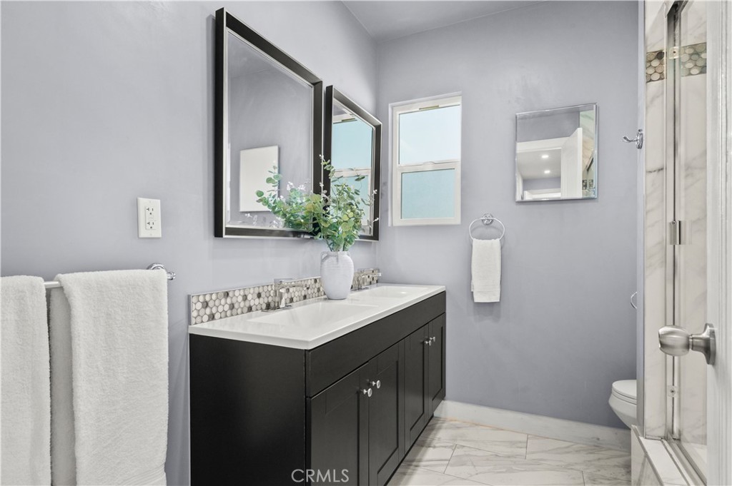 2049 W 71st Street Property Photo 22