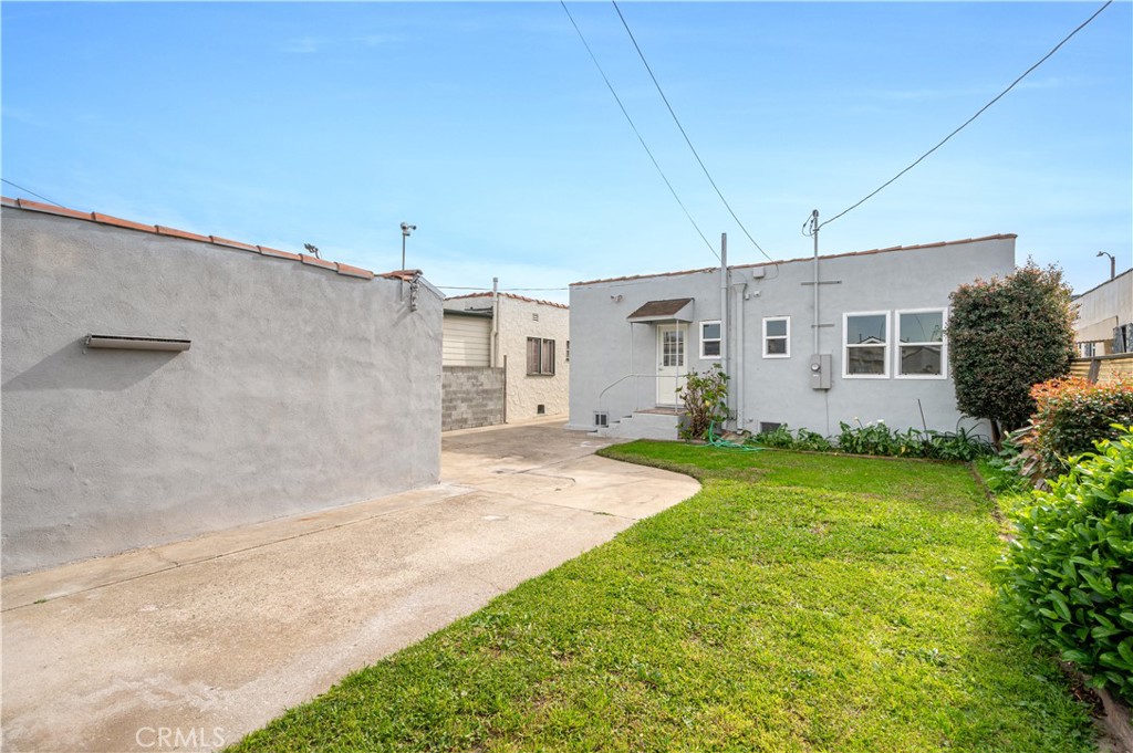 2049 W 71st Street Property Photo 28