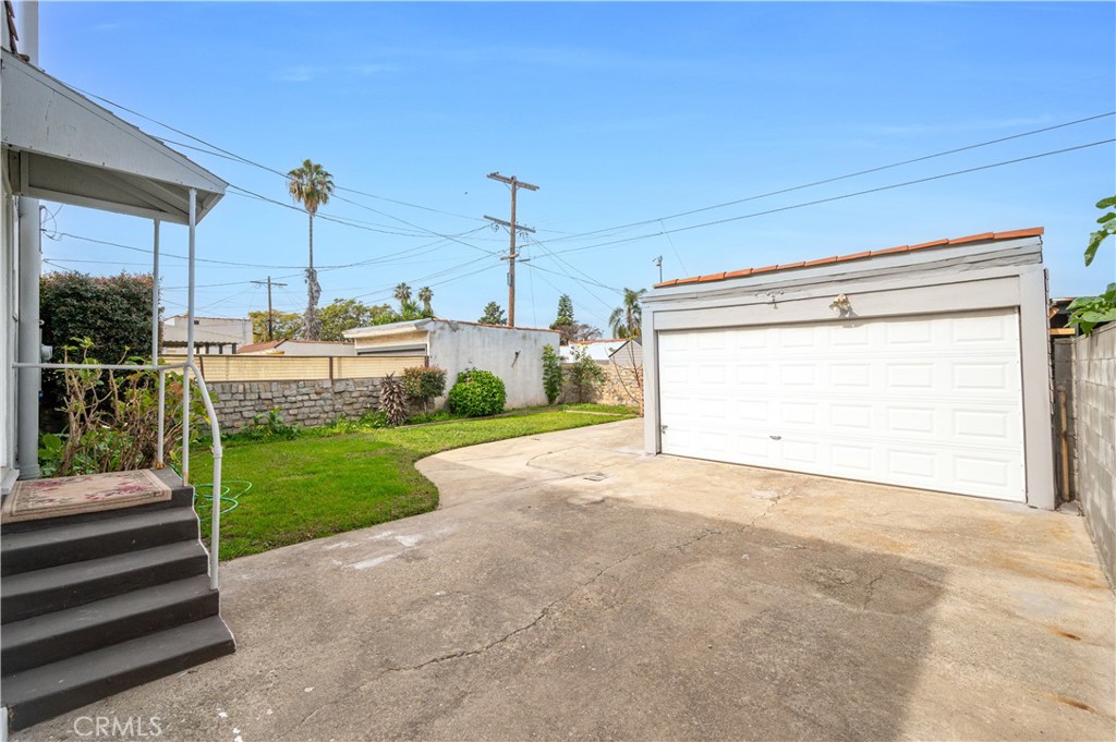 2049 W 71st Street Property Photo 29