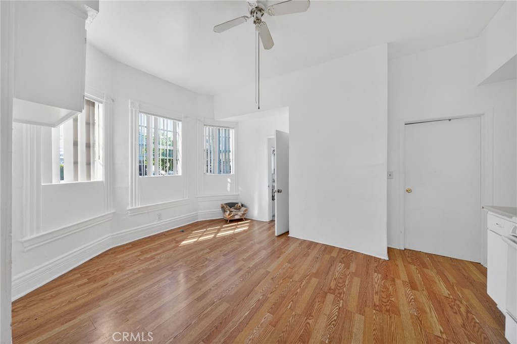 1153 S Westlake Property Photo 14