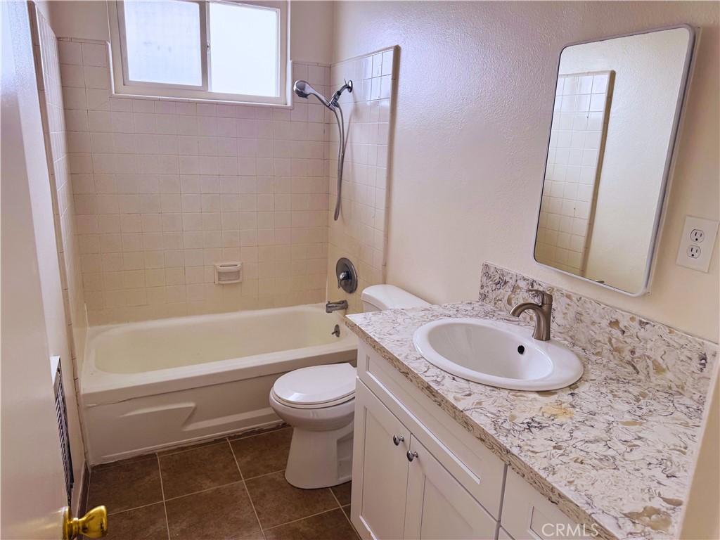 11118 Newville Ave E Property Photo 13