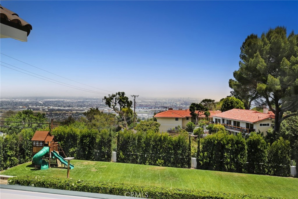 3808 Palos Verdes E Property Photo 7