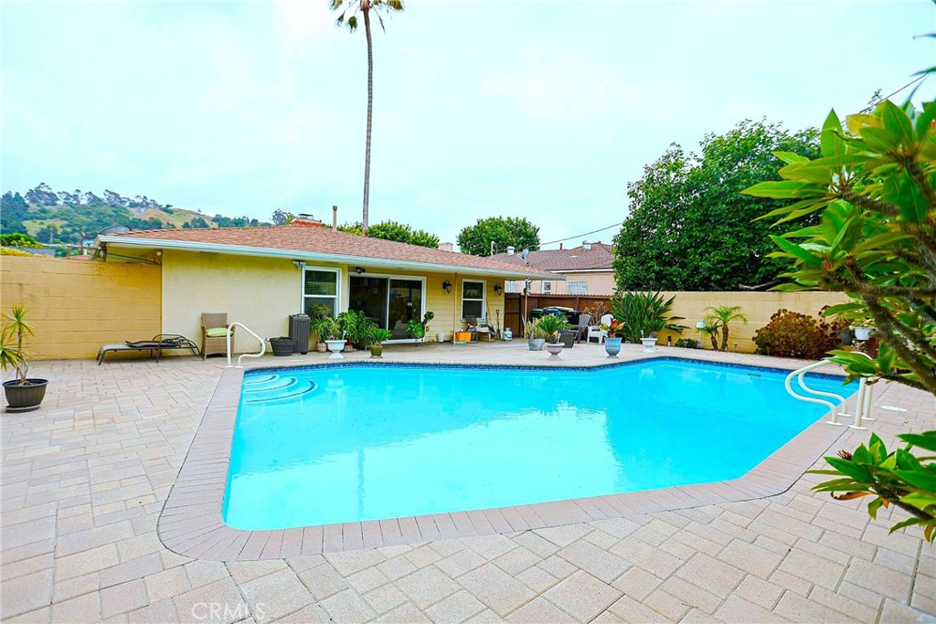 5621 Fallsgrove Property Photo 27