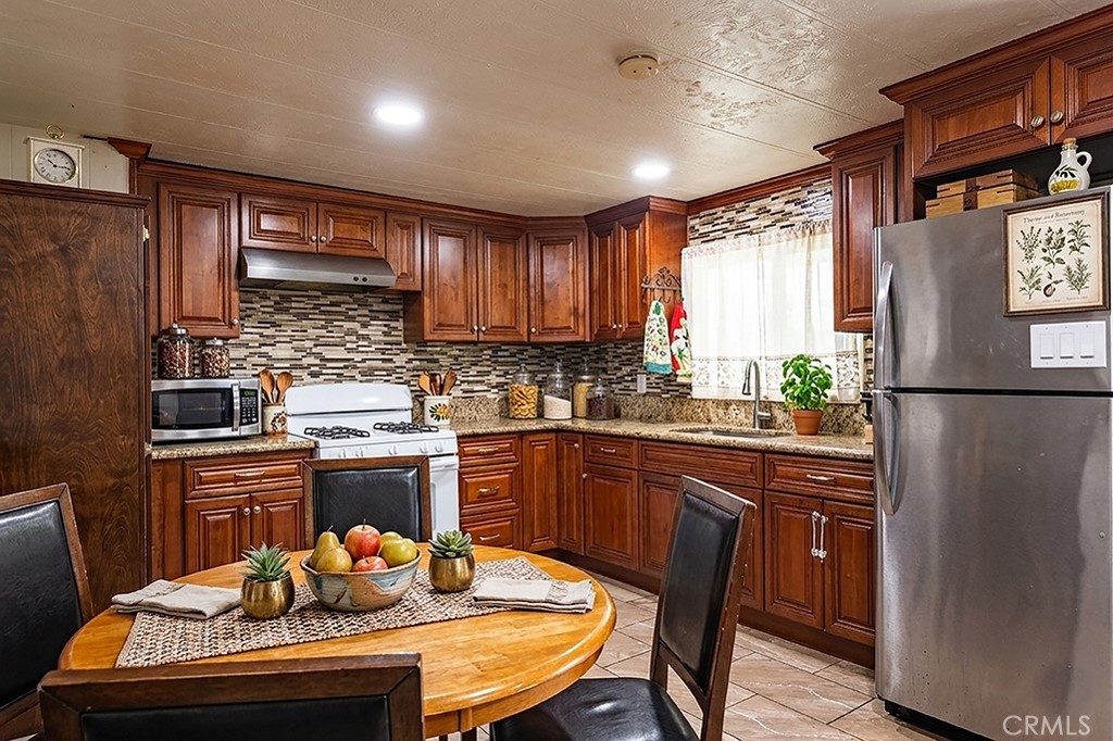 4901 Green River Road 125 Property Photo 4