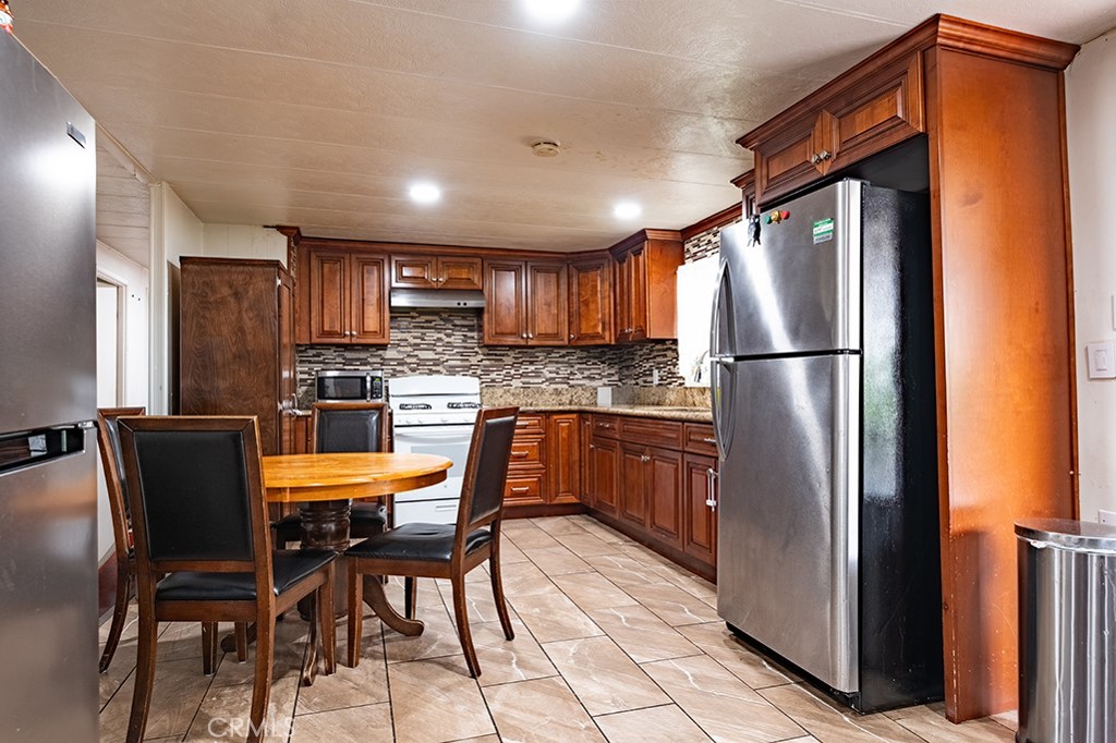 4901 Green River Road 125 Property Photo 6