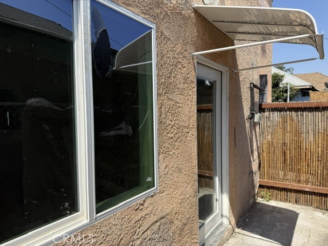300 E 42nd Place Property Photo 8