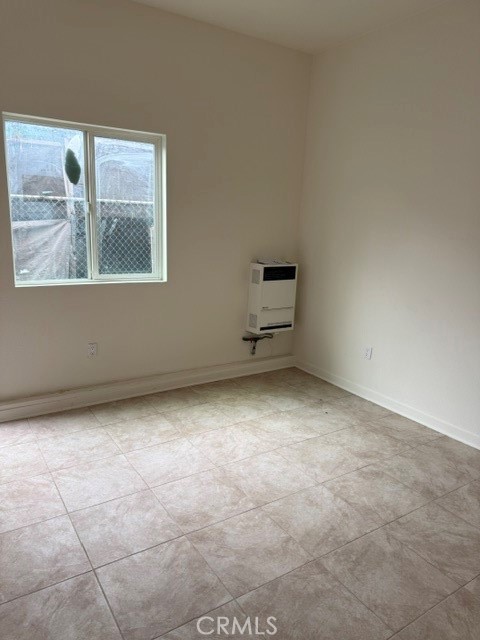 300 E 42nd Place Property Photo 13