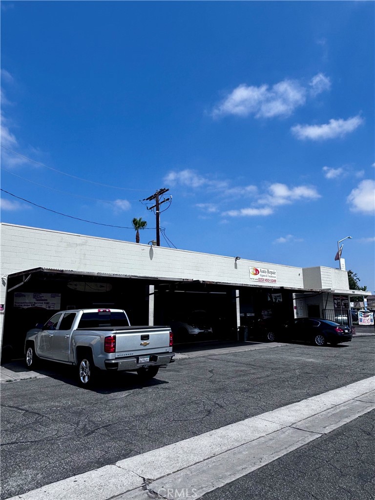 7922 Firestone Boulevard Property Photo 1